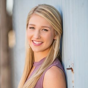 Meet your Posher, Riley